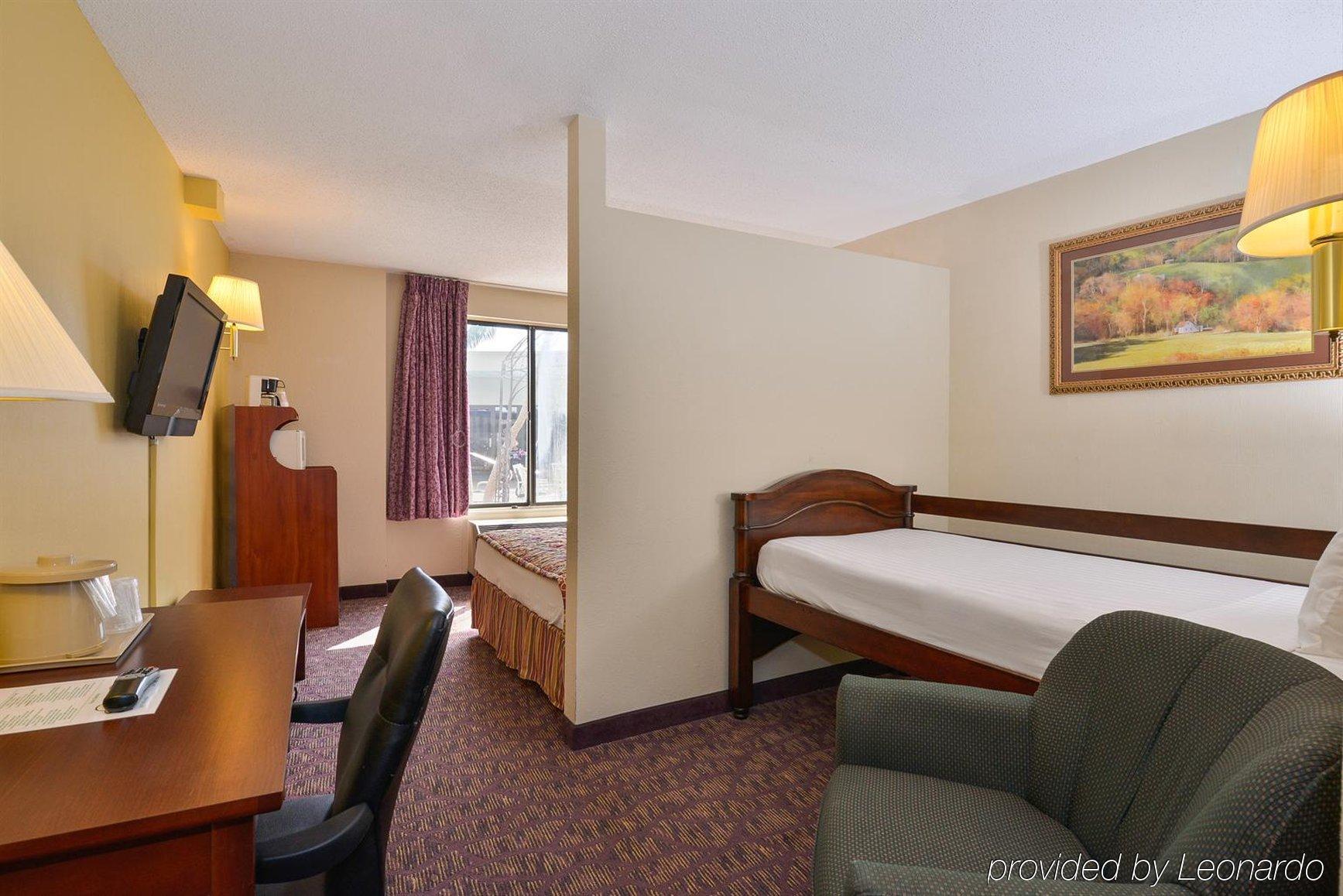 Lamplighter Inn-South Springfield Dış mekan fotoğraf